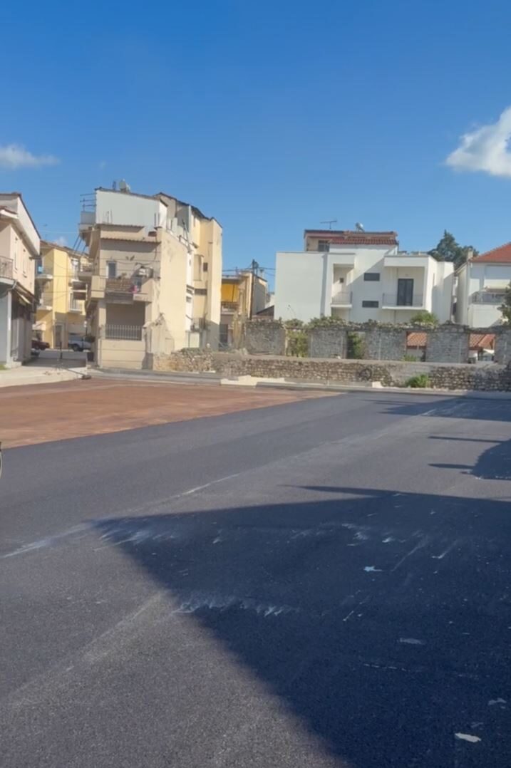 Φινίρισμα ασφαλτόστρωσης στις άκρες
